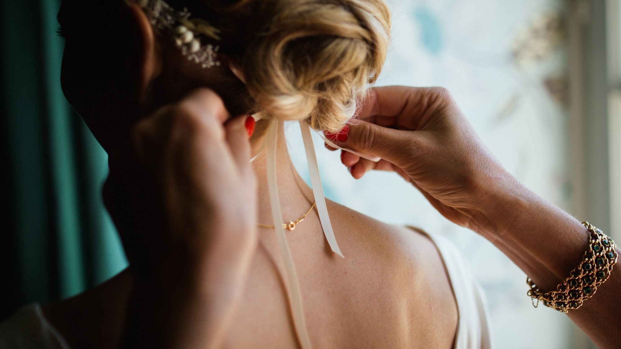 girl getting ready for wedding